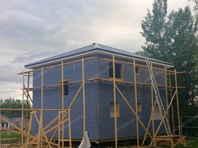 Дом 7.5х8.5 в 2 этажа с балконом