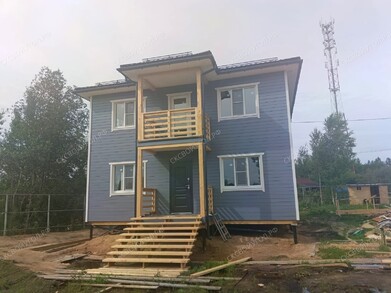 Дом 7.5х8.5 в 2 этажа с балконом